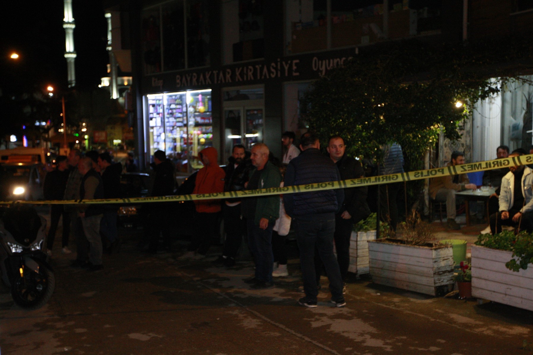 Bursa’nın Orhangazi ilçesinde bir kuyumcunun, birçok kişiye kazanç karşılığı altın