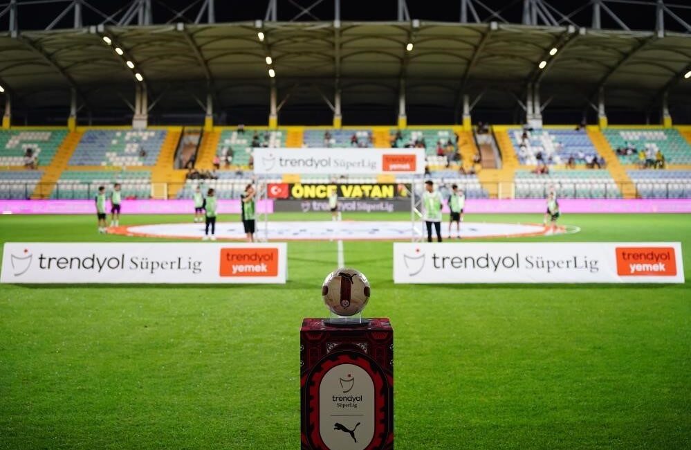 Trendyol Süper Lig’de 19. hafta yarın oynanacak 3 karşılaşmayla başlayacak.
