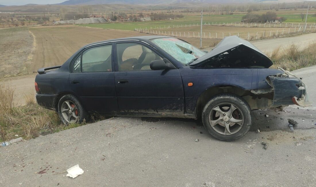 Otomobil ile tanker çarpıştı Afyonkarahisar’da kontrolden çıkan otomobilin tankere çarptığı kazada 10 aylık bir