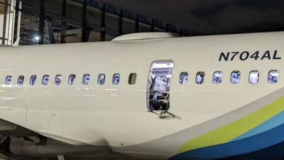 ABD’de 174 yolcusu bulunan uçağında sefer sırasında basıncın düşmesi sonucu