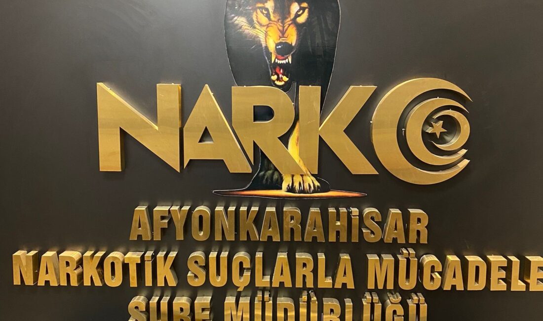 Afyonkarahisar’da yapılan yol uygulamasında durdurulan bir otomobilde uyuşturucu madde ve