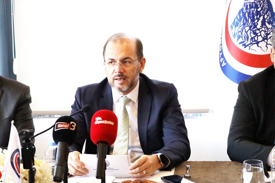 Afyonkarahisar Sağlık Bilimleri Üniversitesi (AFSÜ) Rektörü Prof. Dr. Nurullah Okumuş,