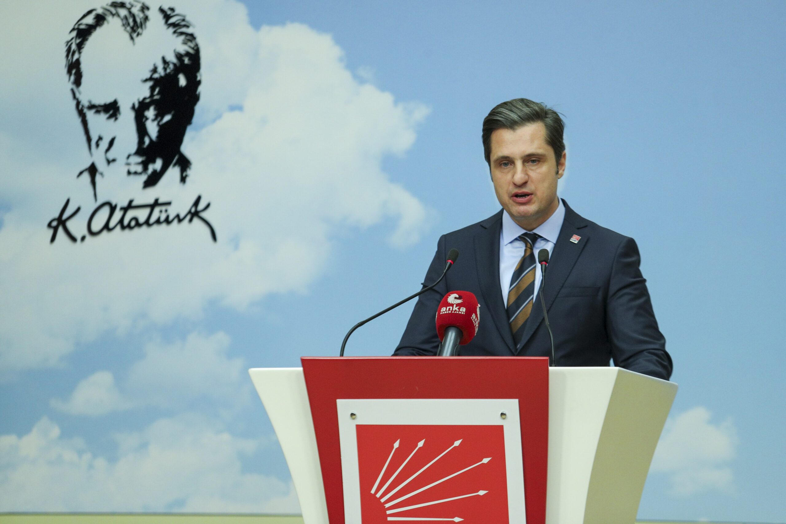 Cumhuriyet Halk Partisi’nde (CHP) 6’sı büyükşehir belediye başkan adayı olmak
