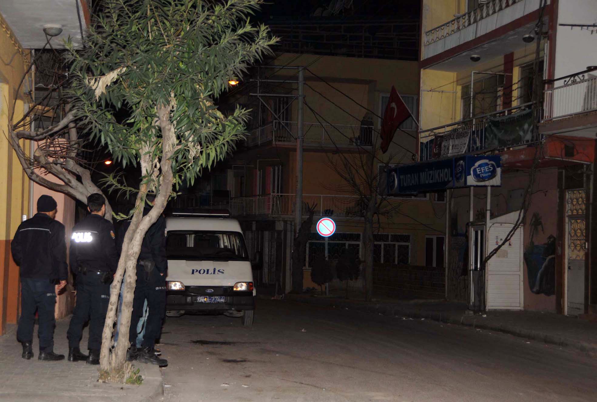İzmir’in Konak ilçesinde 2012 yılında çocukluk arkadaşını bıçaklayarak öldüren ve