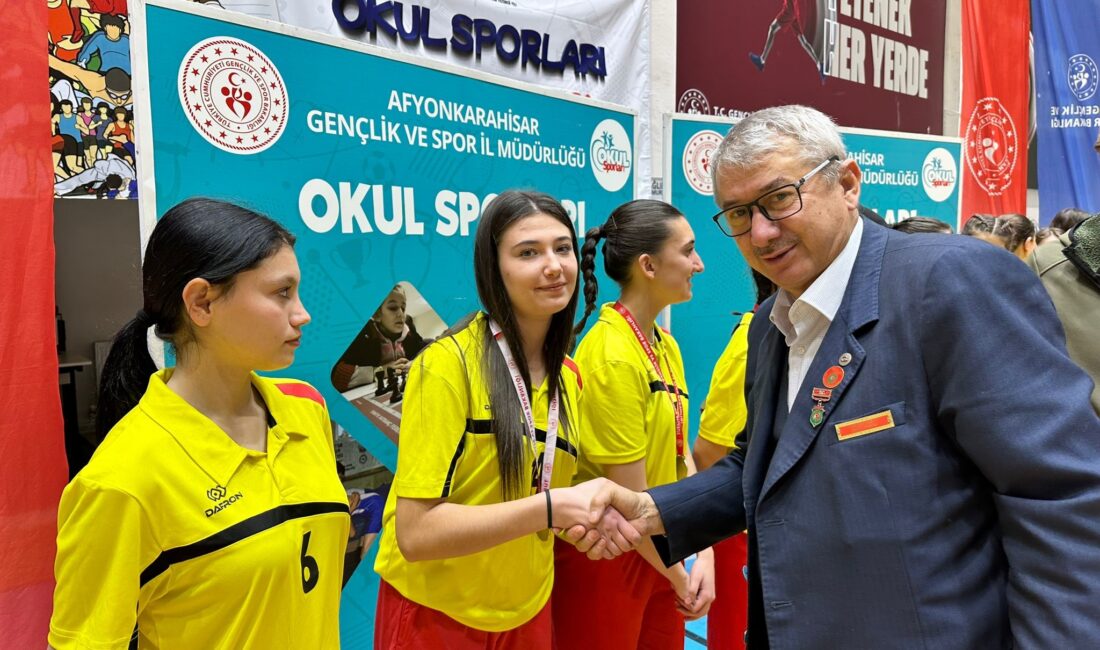 Genç Kızlar Okul Sporları Futsal Müsabakaları tamamlandı Afyonkarahisar’da Okul Sporları faaliyet programında bulunan Genç Kızlar Futsal Müsabakaları