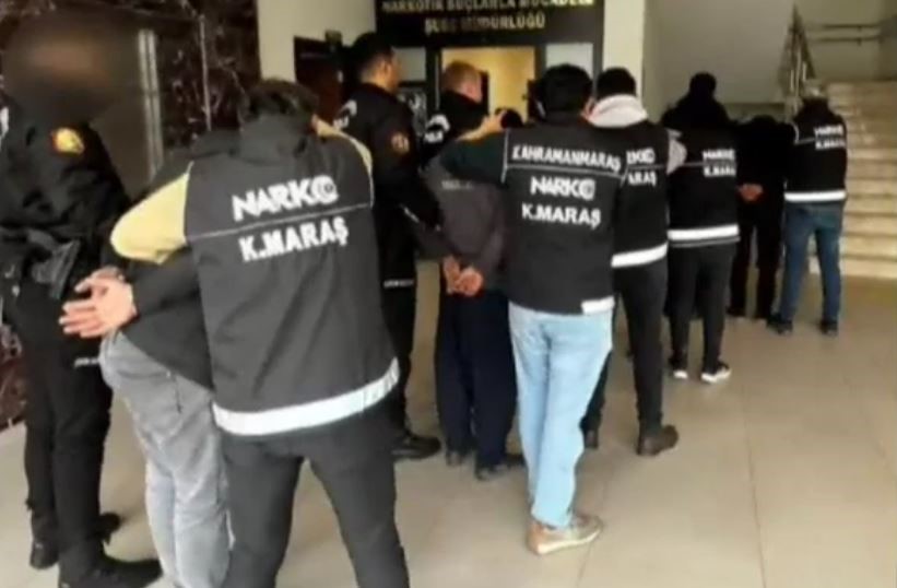 Kahramanmaraş’ın Türkoğlu ilçesinde uyuşturucu sattığı öne sürülen 6 şahıs tutuklandı.