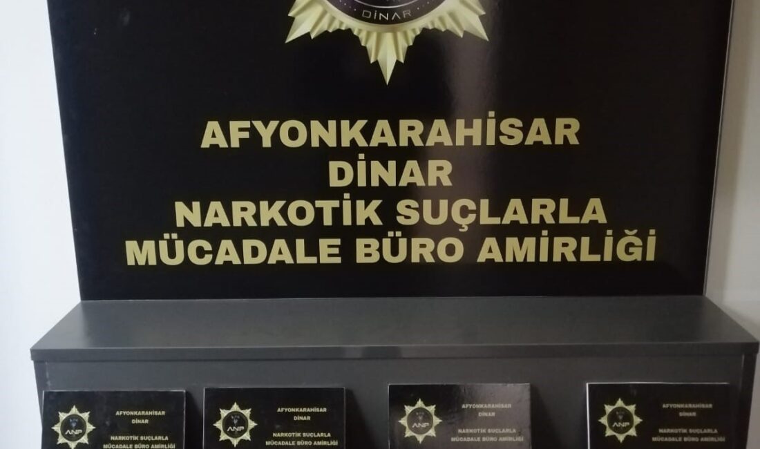 Afyonkarahisar’da polis tarafından uyuşturucu maddeler ile yakalanan 3 kişiden biri