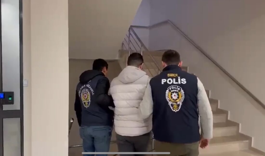 Afyonkarahisar’da bilişim sistemleri kullanılması suretiyle hırsızlık yaptıkları iddiası ile yakalanan