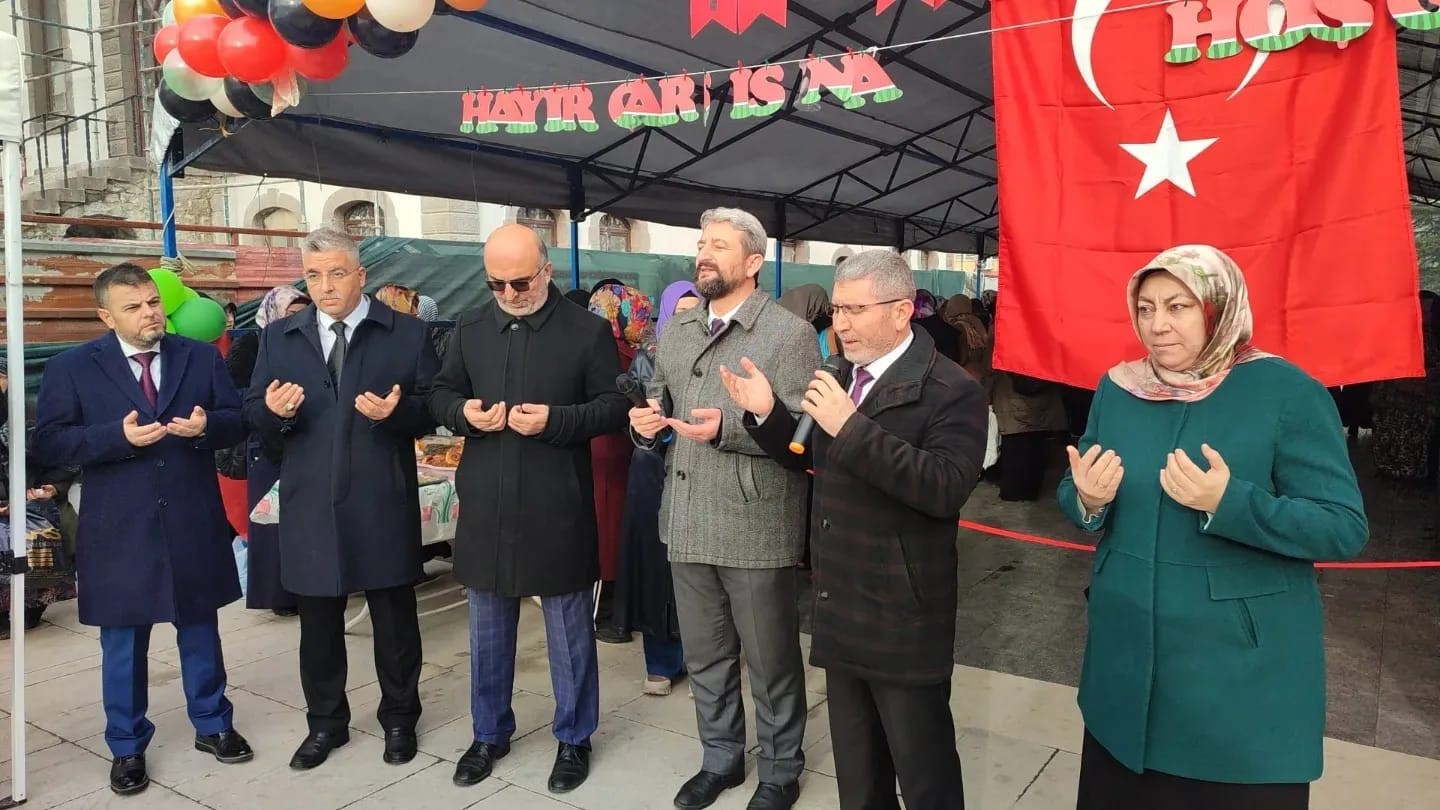 Afyonkarahisar İl Müftülüğü tarafından geliri Gazze’ye ulaştırılmak üzere “Hayır Çarşısı”