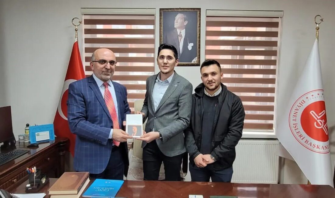 Afyonkarahisar Merkez Kocatepe Ortaokulu idaresi, öğretmenleri ve öğrenci velilerinin organizasyonuyla