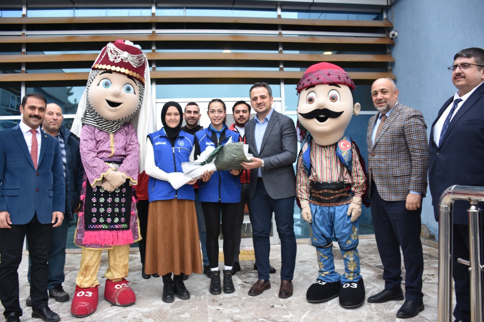 Gençlik ve Spor Bakan Yardımcısı Dr. Enes Eminoğlu, Afyonkarahisar’da gerçekleştirdiği ziyaretlerle