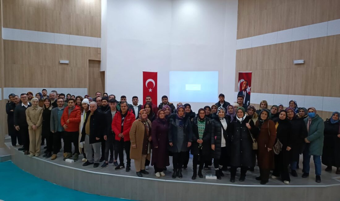 Afyonkarahisar’da okul kantini çalışanlarına yönelik eğitim çalışması yapıldı. Eğitim İl