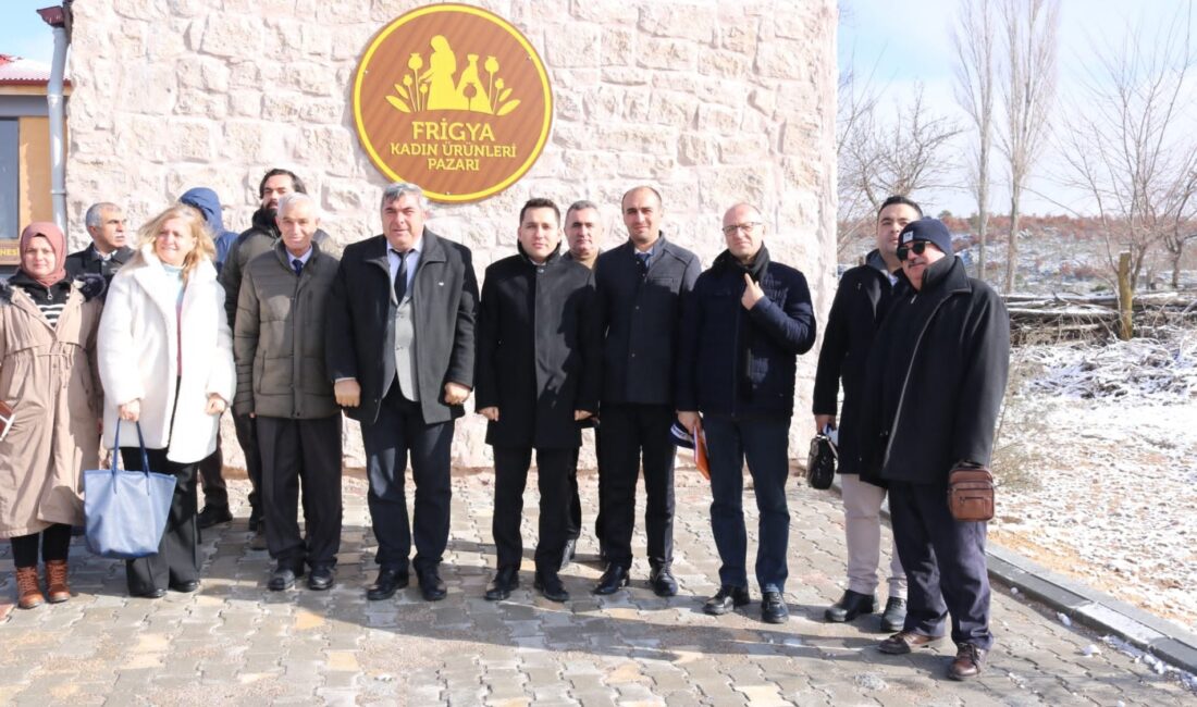 Afyonkarahisar’da 17 ilçe Halk Eğitimi Merkezi Müdürlerinin katılımı ile gerçekleştirilen