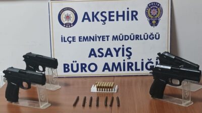 Konya’nın Akşehir ilçesinde polisin düzenlediği operasyonda, bir araçta 4 adet
