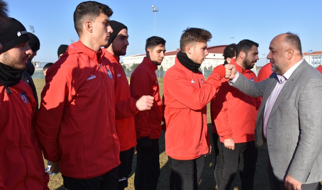 Afyonkarahisar Gençlik ve Spor İl Müdürü İsmail Hakkı Kasapoğlu ve