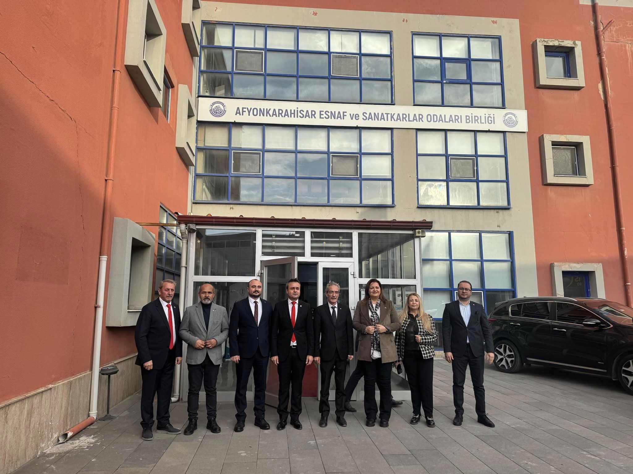 Afyonkarahisar Sandıklılılar Vakfı’nın (SANVAK) düzenlediği, Yenimahalle Belediyesi’nin ev sahipliğinde gerçekleştirilen