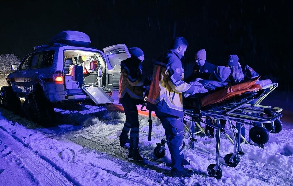 Bolu’nun Gerede ilçesinde rahatsızlanan 72 yaşındaki hastanın yardımına sağlık ekipleri