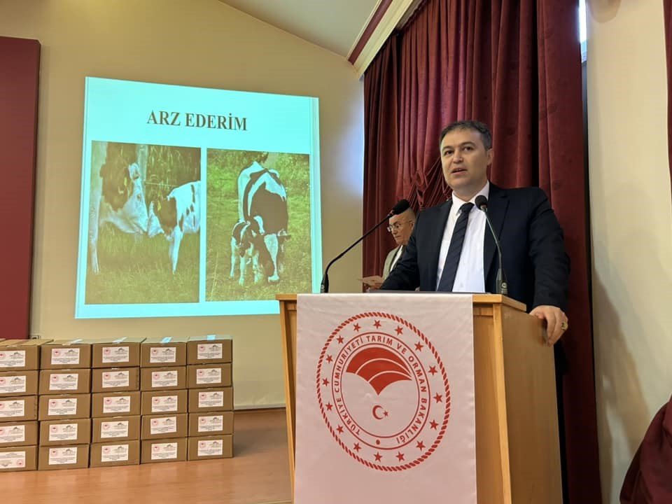 Damızlık Büyükbaş Hayvancılık Verimliliği Artırma Projesi çerçevesinde okuyucu ve pedometrelerin
