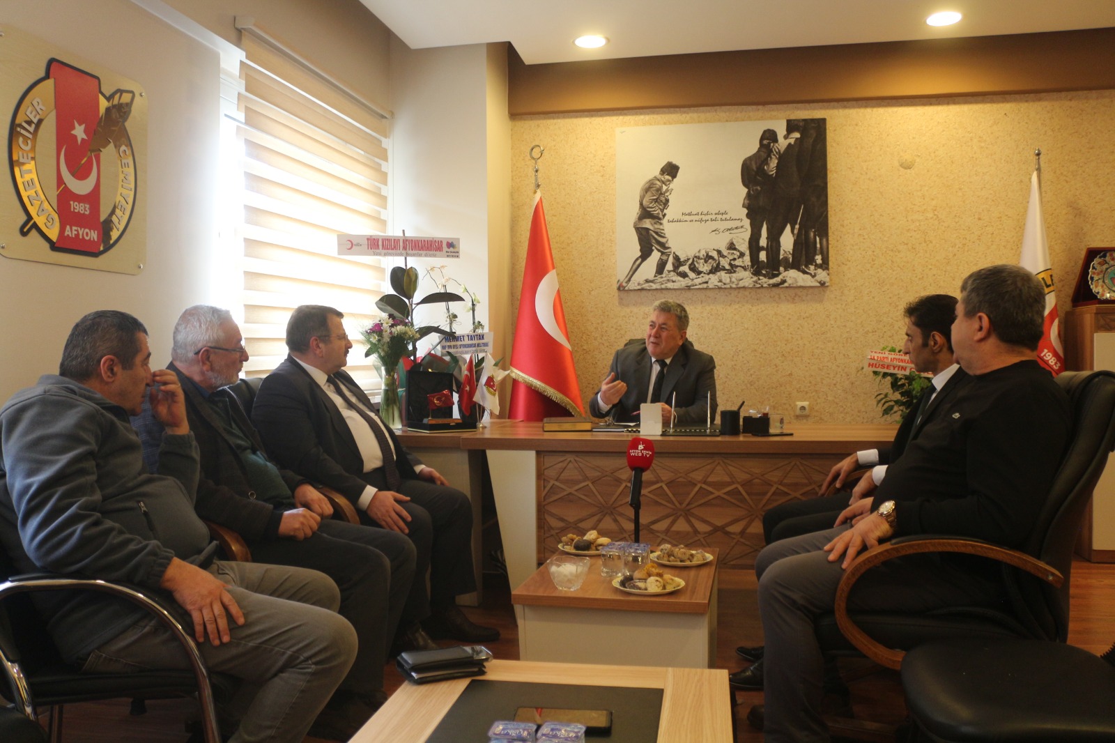 Afyon Gazeteciler Cemiyeti (AGC) Yönetim Kurulu Başkanı İsmail Akar’a il