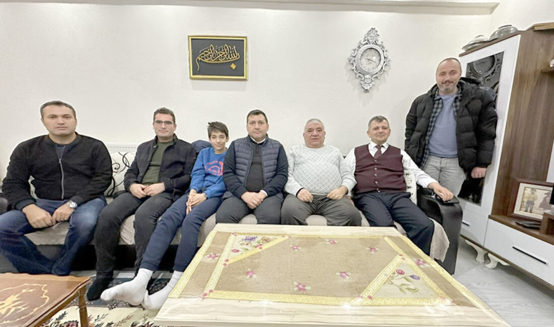 Emirdağ Belediye Başkanı Serkan Koyuncu, beraberindeki heyetle birlikte Eski İl