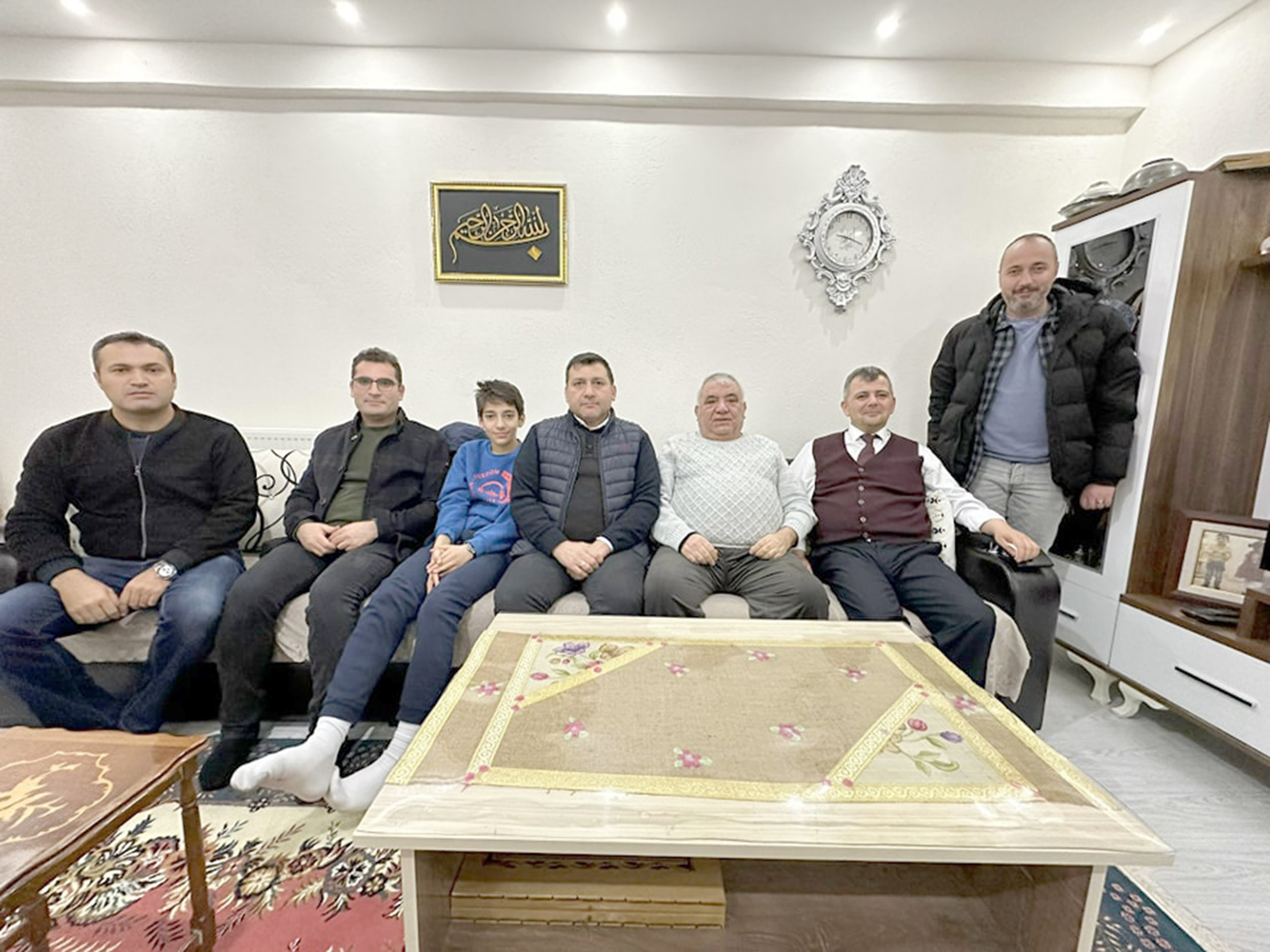 Emirdağ Belediye Başkanı Serkan Koyuncu, beraberindeki heyetle birlikte Eski İl