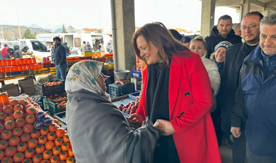 CHP Afyonkarahisar Belediye Başkan Adayı Av. Burcu Köksal, Uydukent pazar