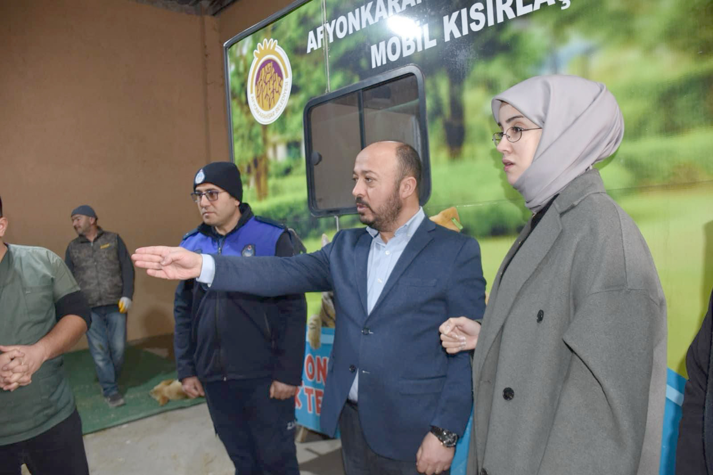 Dazkırı ilçesinde sokak hayvanlarının kısırlaştırma ve aşılama çalışmaları yapılıyor. Dazkırı