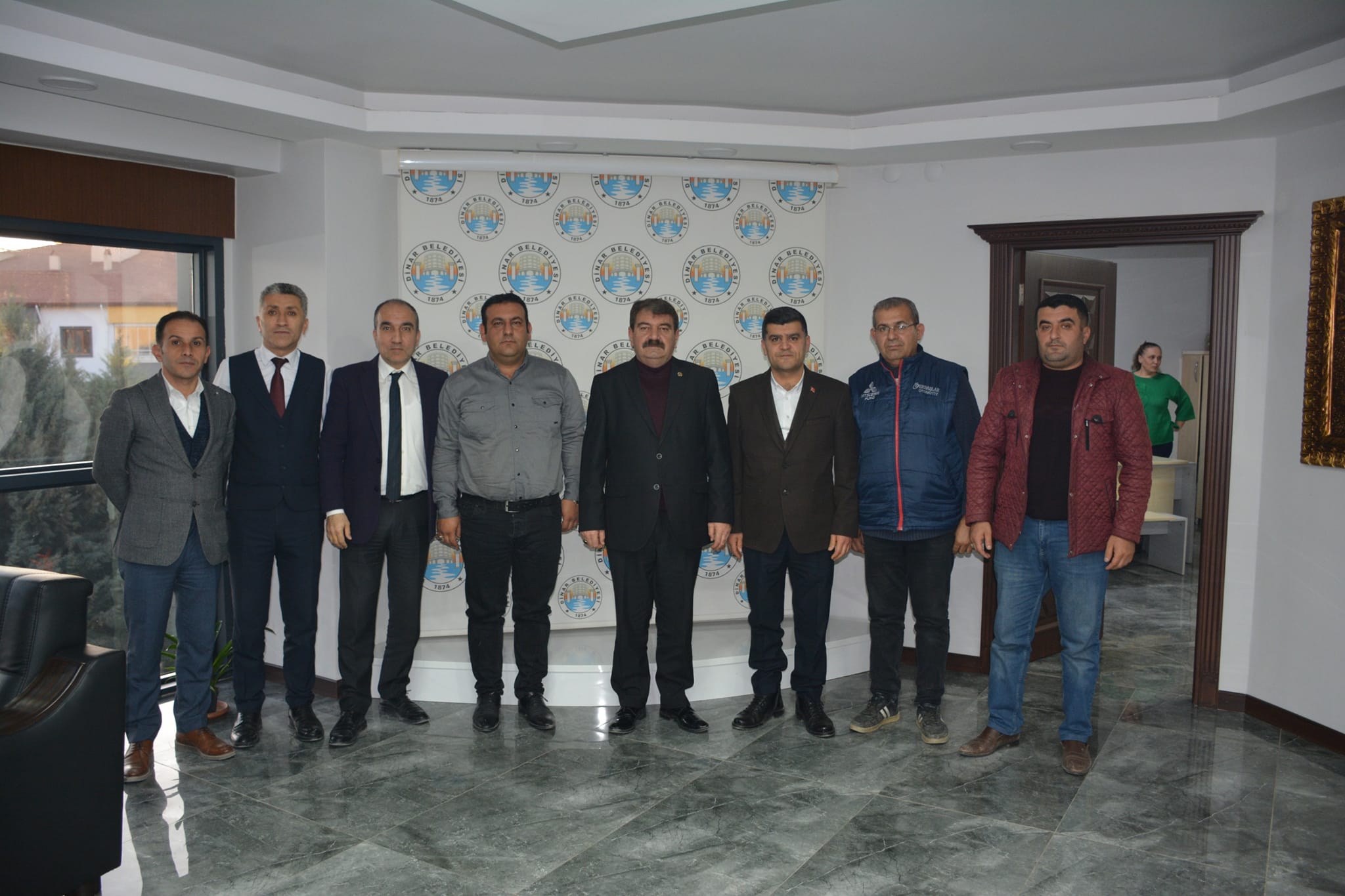 Dinar Belediyesi ve Hizmet-İş Sendikası arasında belediye personel şirketi İşçilerini