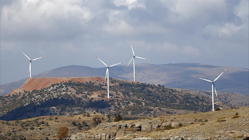 Enerji ve Tabii Kaynaklar Bakanı Alparslan Bayraktar, Türkiye’nin 7 Ocak’ta