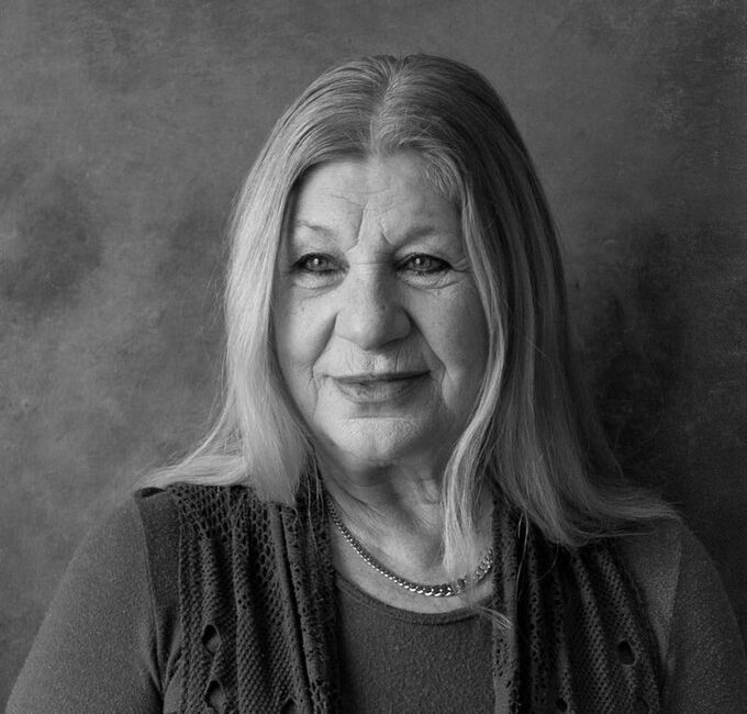 Usta oyuncu Ayla Algan hayatını kaybetti.  