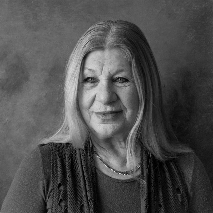 Usta oyuncu Ayla Algan hayatını kaybetti.  