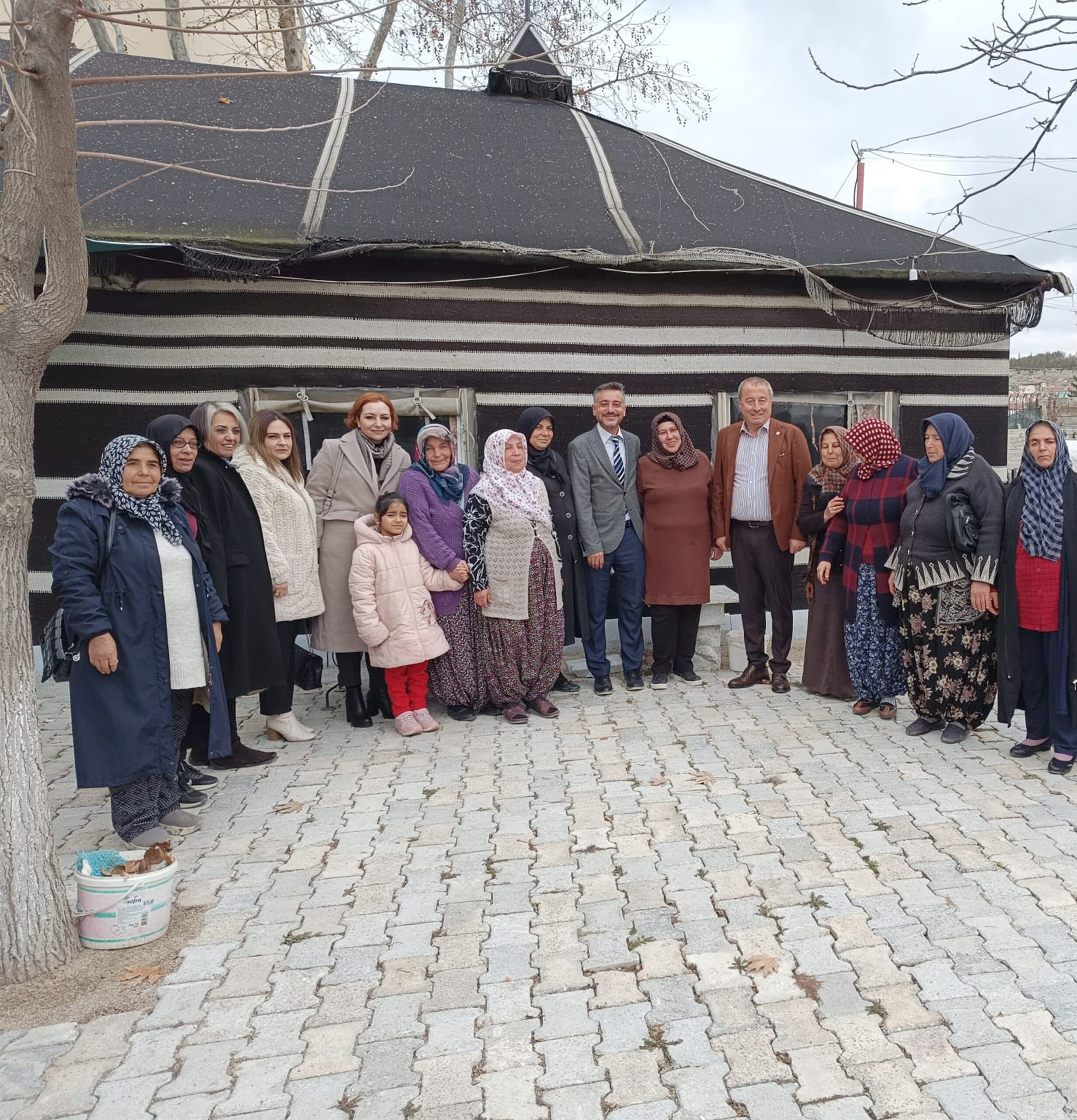 İscehisar ilçesinde konuşan İYİ Parti Genel Başkan Yardımcısı ve Afyonkarahisar