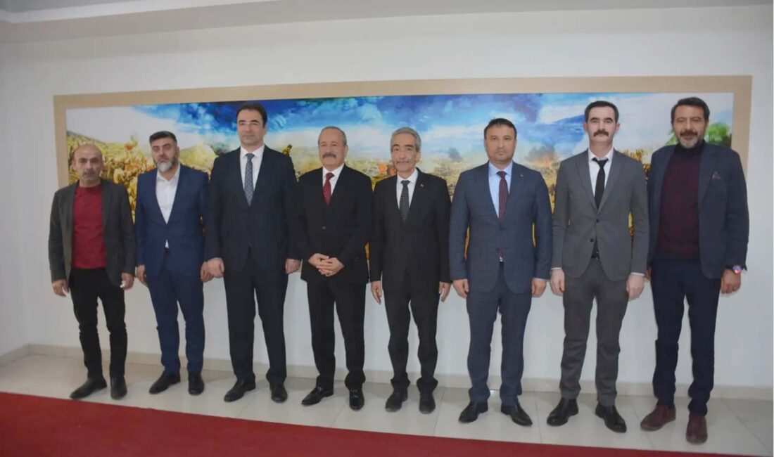 MHP Afyonkarahisar Belediye Başkan Adayı Sezer Küçükkurt, “Sorunların üstesin hep