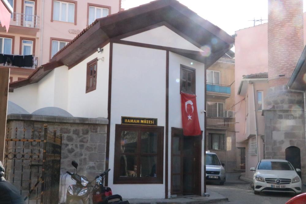 Afyonkarahisar’ın Sandıklı ilçesinde 1950 ve 1960’li yıllarda kullanılan tarihi hamam