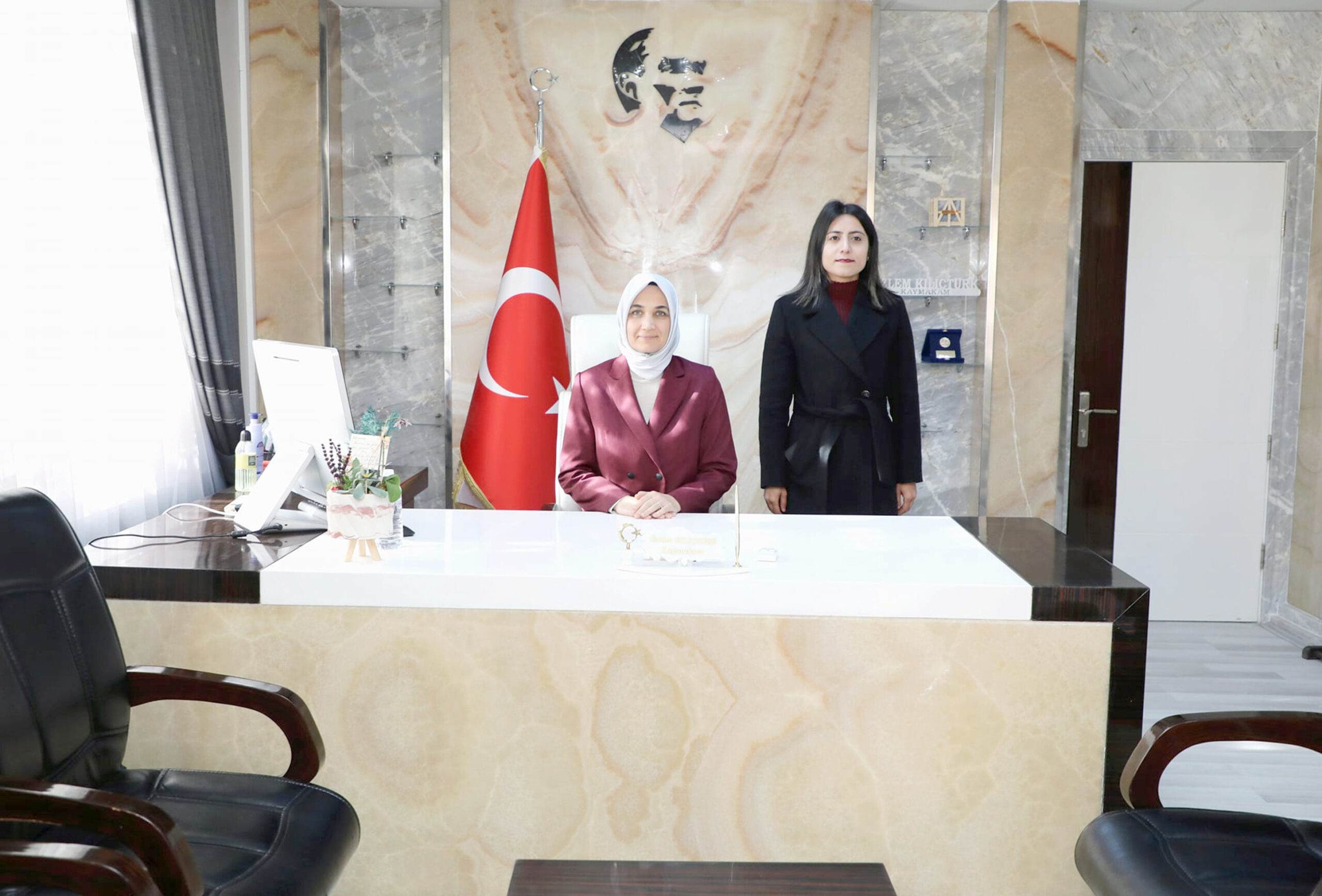 İscehisar Kaymakamlığını ziyaret eden Vali Doç. Dr. Kübra Güran Yiğitbaşı,