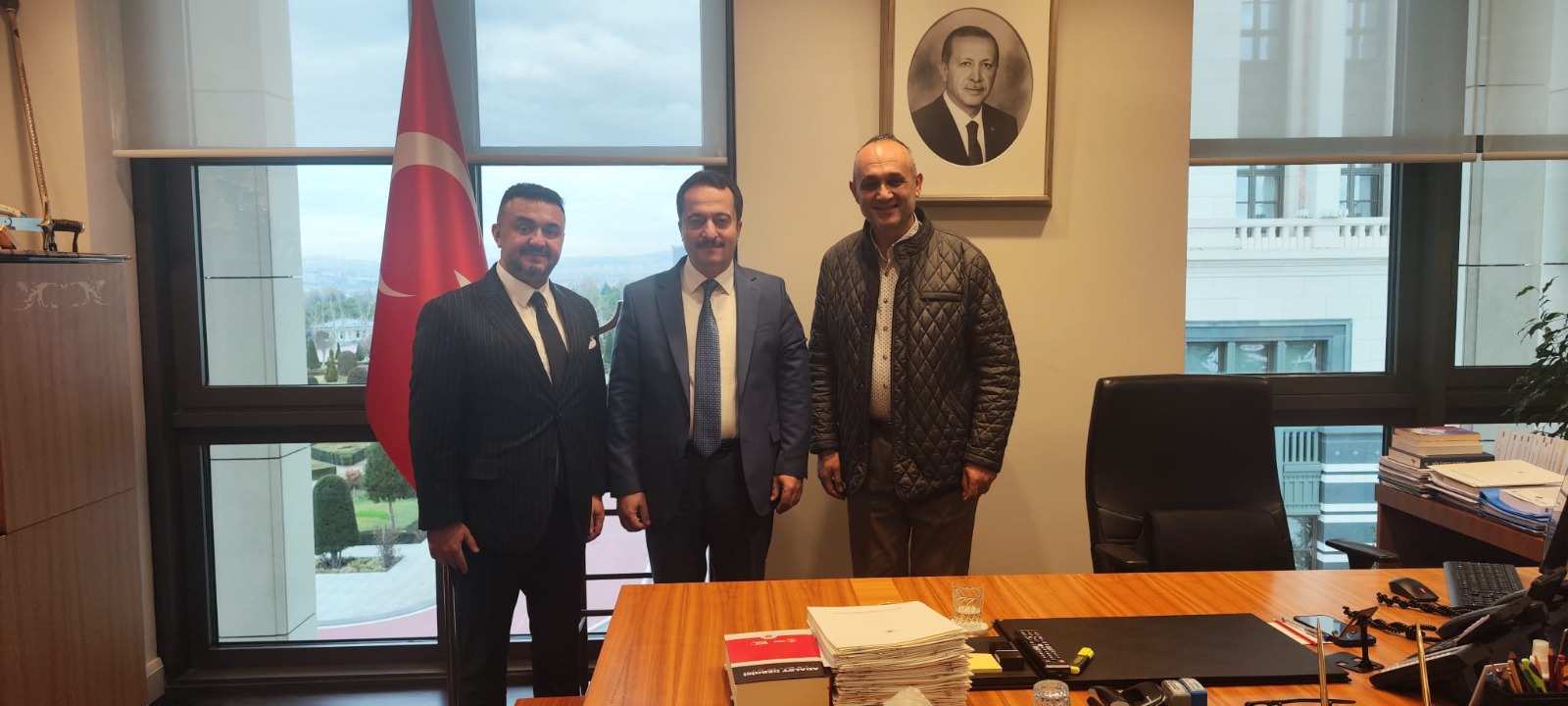 Megabirlik Yönetim Kurulu Başkanı Kadir Sayın, Kanal 3 program yapımcısı