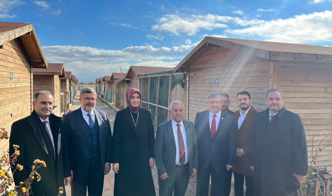 Afyonkarahisar Belediyesi tarafından yapımı tamamlanan devlet parkı ve hobi bahçelerinin