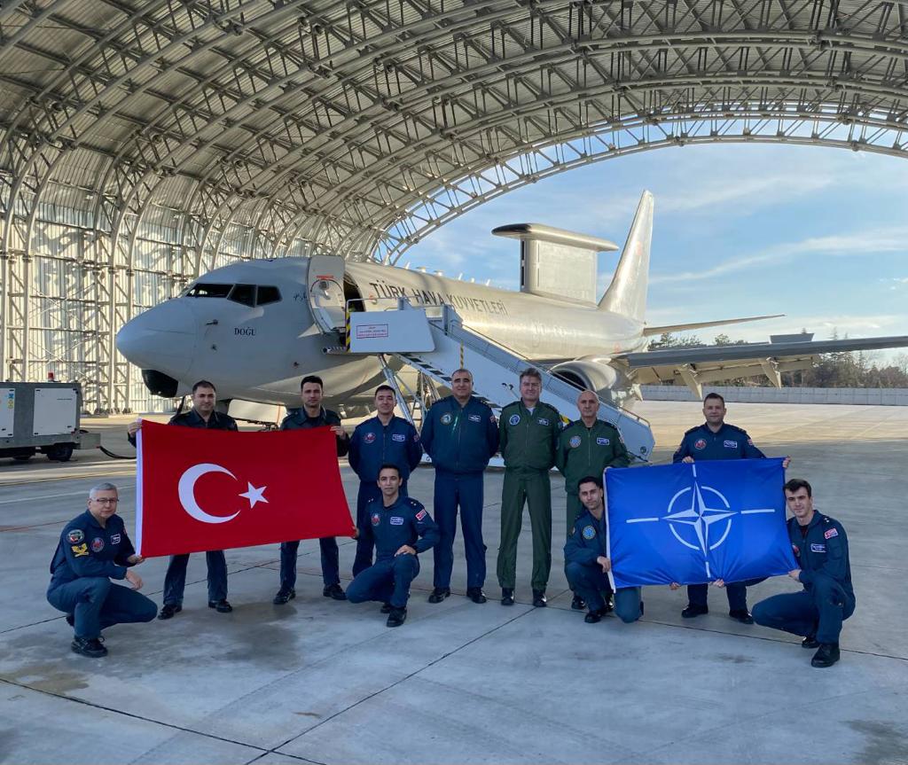 Konya’da konuşlu 3’üncü Ana Jet Üs Komutanlığından havalanan Hava Kuvvetleri