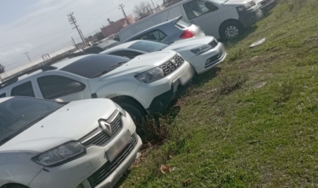 Antalya Emniyet Müdürlüğü ekipleri, korsan taşımacılık yapan 103 kişiyi suçüstü