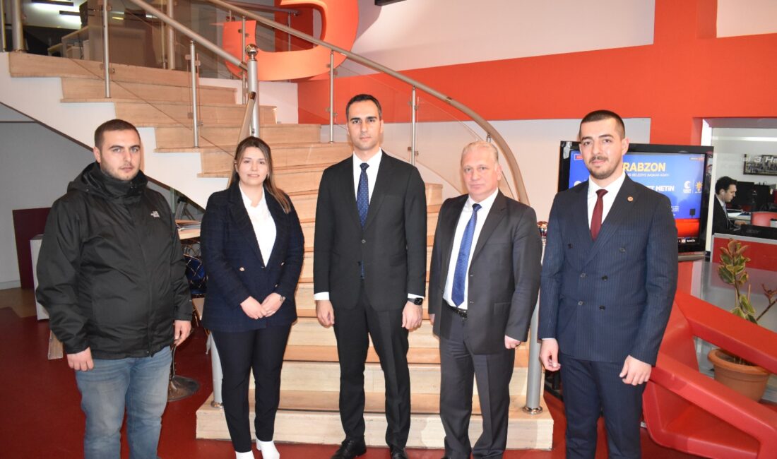 Kaymakam Artar’dan ziyaret Sinanpaşa Kaymakamı Yaşar Artar, Kanal3’e ziyarette bulundu. Kanal3 Programlar Müdürü