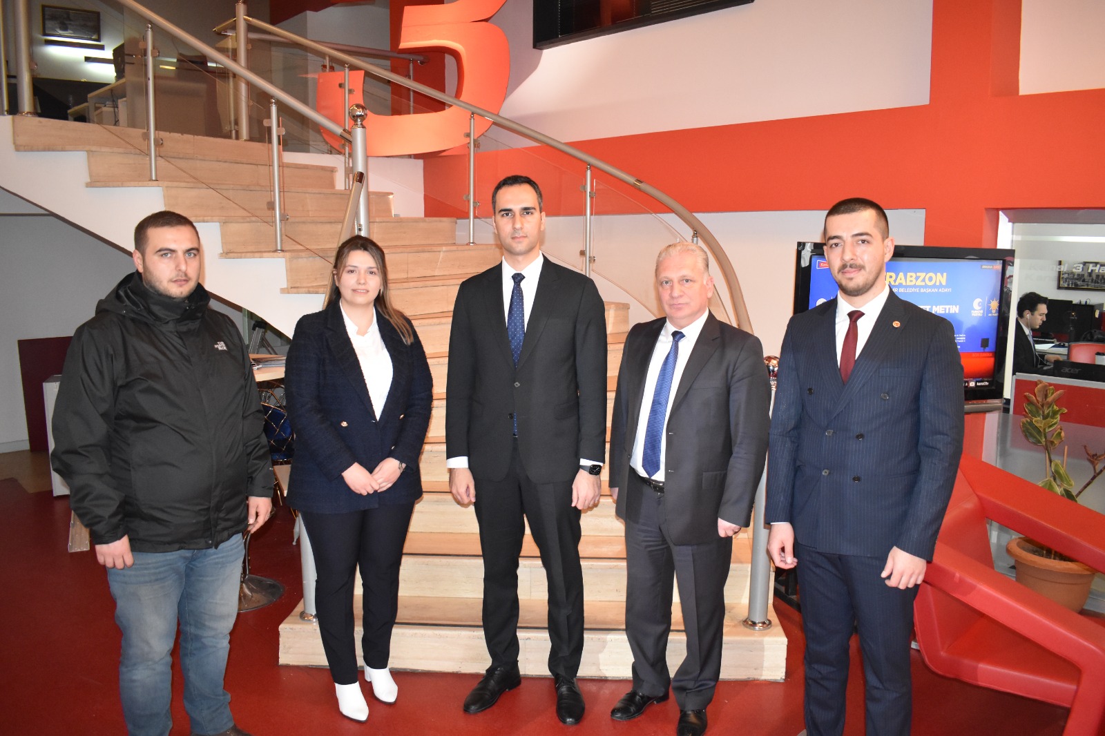 Sinanpaşa Kaymakamı Yaşar Artar, Kanal3’e ziyarette bulundu. Kanal3 Programlar Müdürü