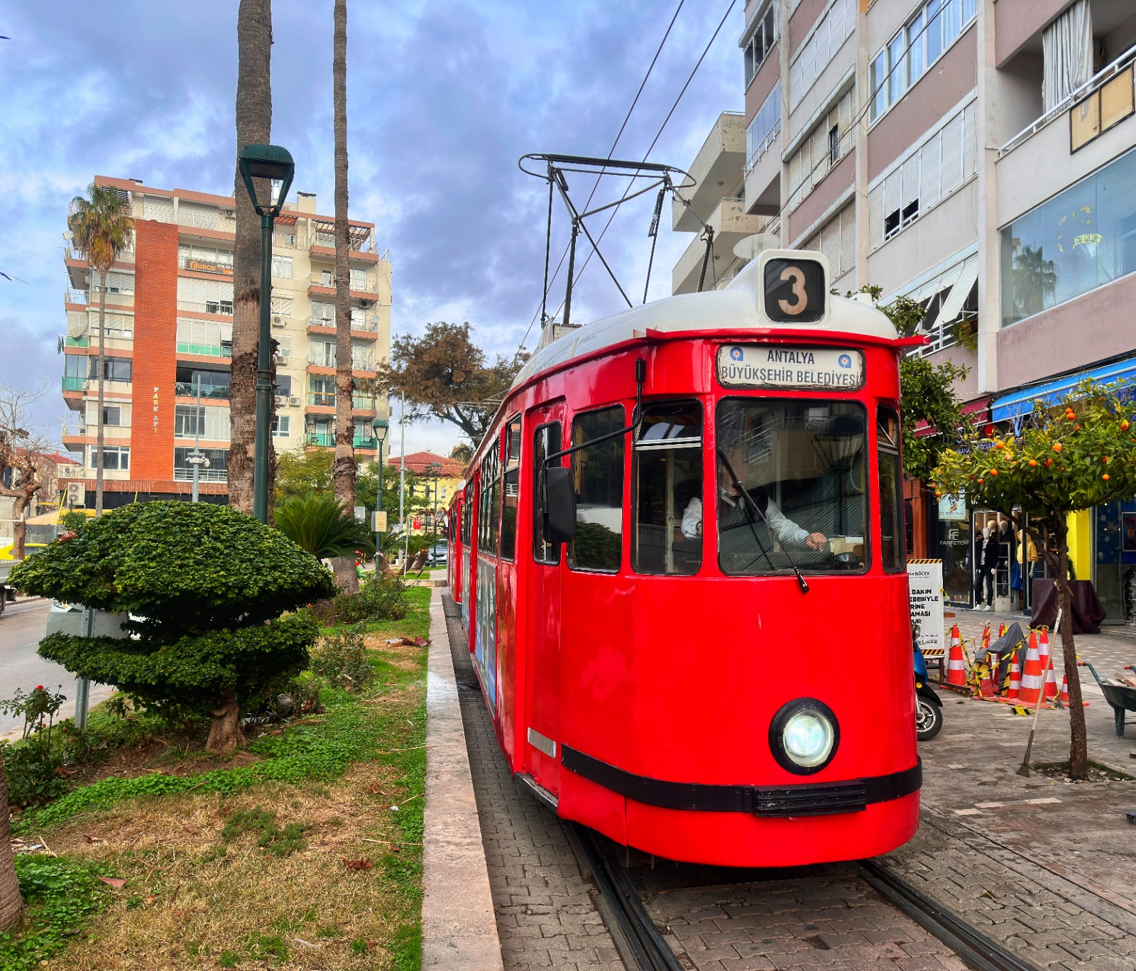Antalya Büyükşehri Belediyesi Nostalji Tramvayı bakım onarım çalışmaları nedeniyle 21