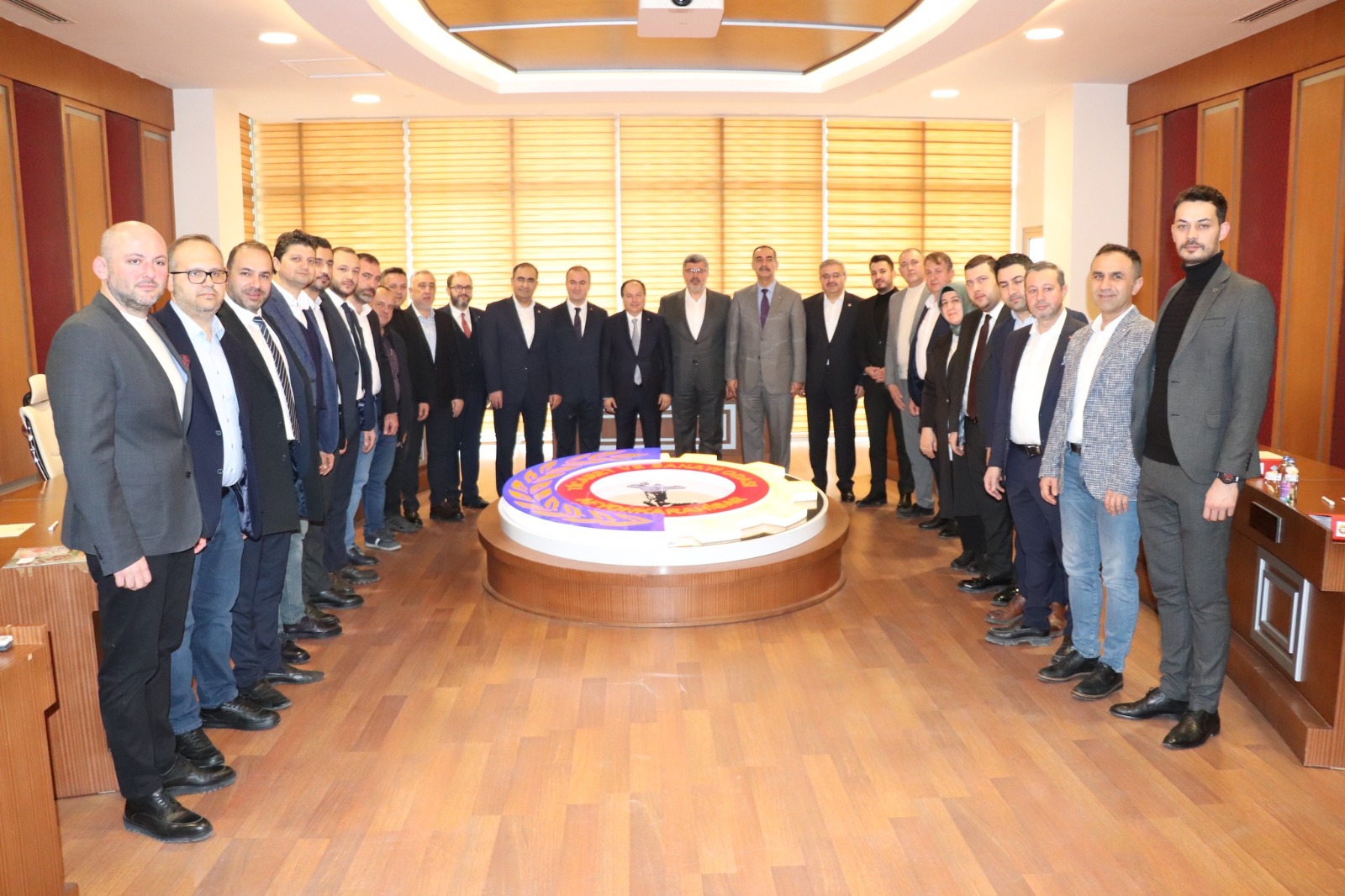   ATSO’yu ziyaret eden AK Parti Afyonkarahisar Belediye Başkan adayı