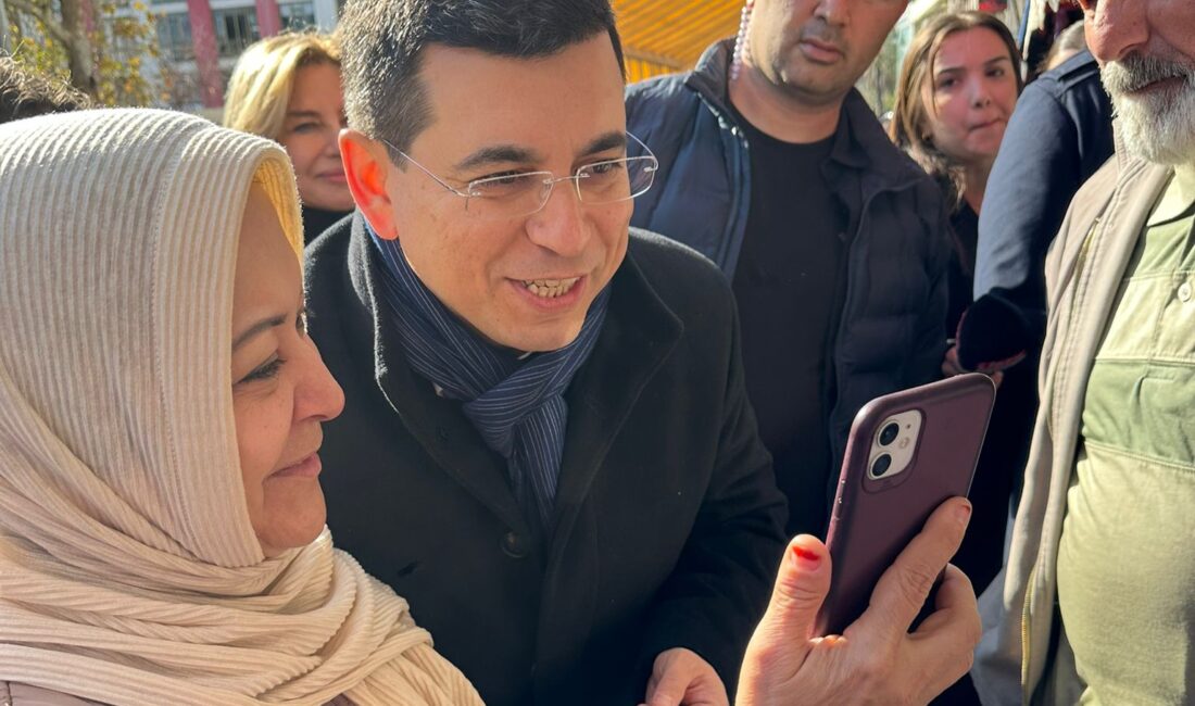 Ak parti Antalya Büyükşehir Belediye Başkanı adayı Hakan Tütüncü, seçim