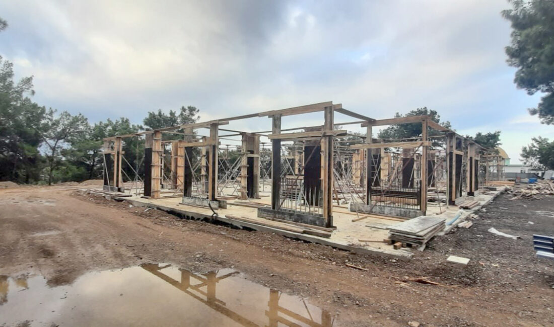 Afyonkarahisar Valiliği tarafından başlatılan bağışlar neticesinde İskenderun’da 2 katlı ve