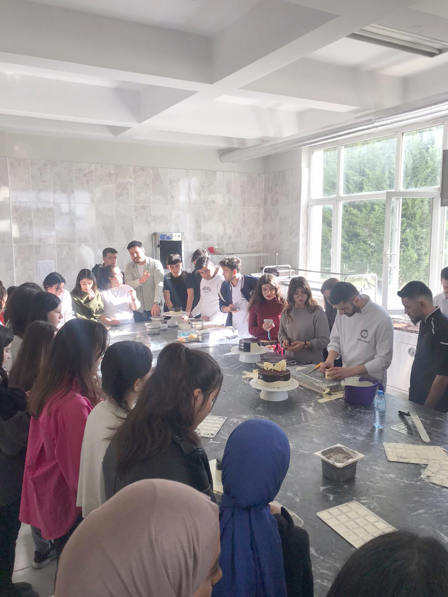 Afyon Kocatepe Üniversitesi (AKÜ) Turizm Fakültesinde “akademi, sektör ve öğrenci