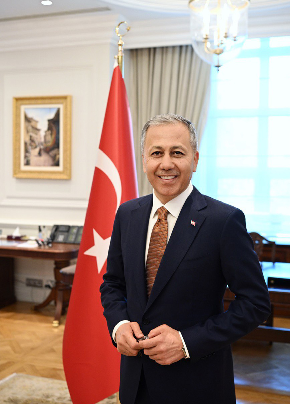 İçişleri Bakanı Ali Yerlikaya, Manisa merkezli 7 ilde jandarma tarafından