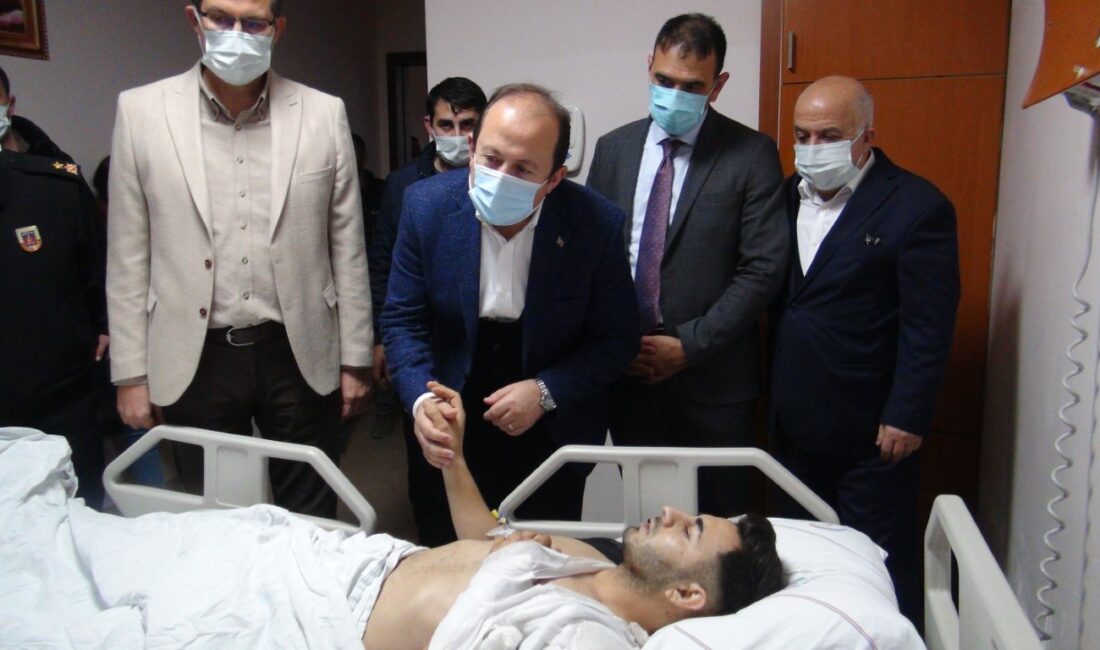 Mersin Valisi Ali Hamza Pehlivan, Aydıncık ilçesinde şehirler arası yolcu