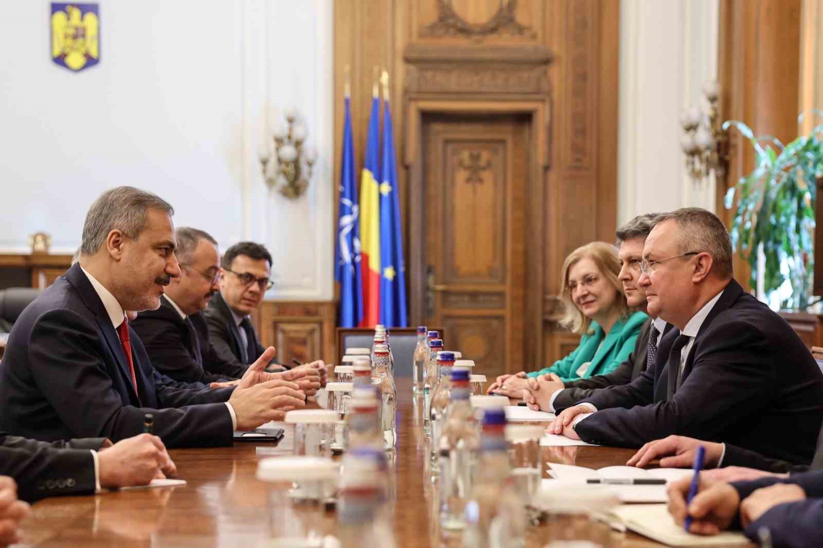 DIŞİŞLERİ BAKANI HAKAN FİDAN, BÜKREŞ'TE ROMANYA SENATOSU BAŞKANI NİCOLAE IONEL