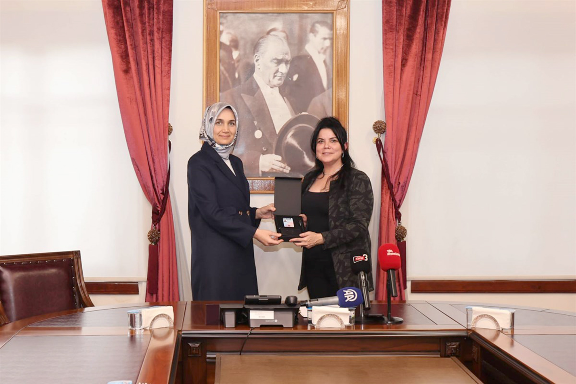 Vali Doç. Dr. Kübra Güran Yiğitbaşı, Cumhurbaşkanlığı İletişim Başkanlığı Afyonkarahisar